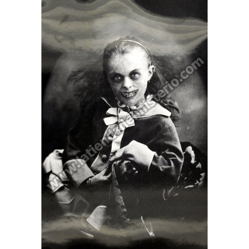 No es inocente. Marcapáginas