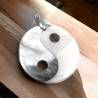 Colgante Ying-Yang nácar