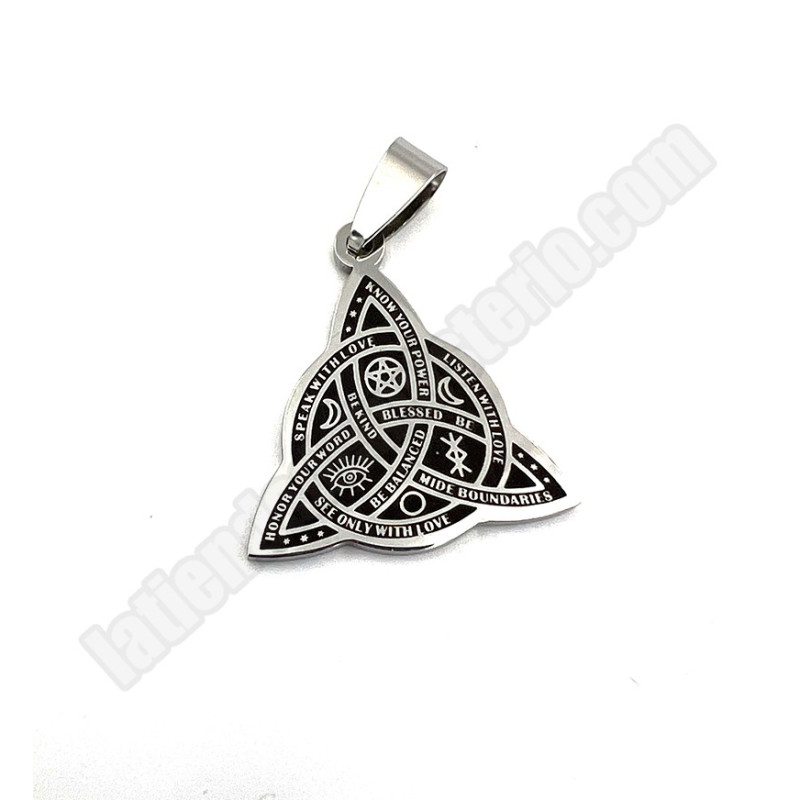 Triqueta con luna y runas